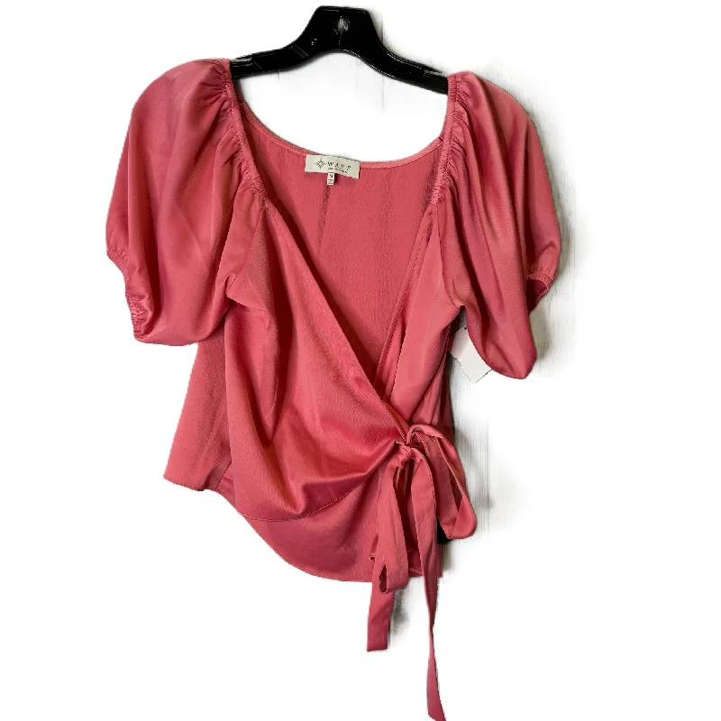 Top Short Sleeve By Wayf In Pink, Size: M