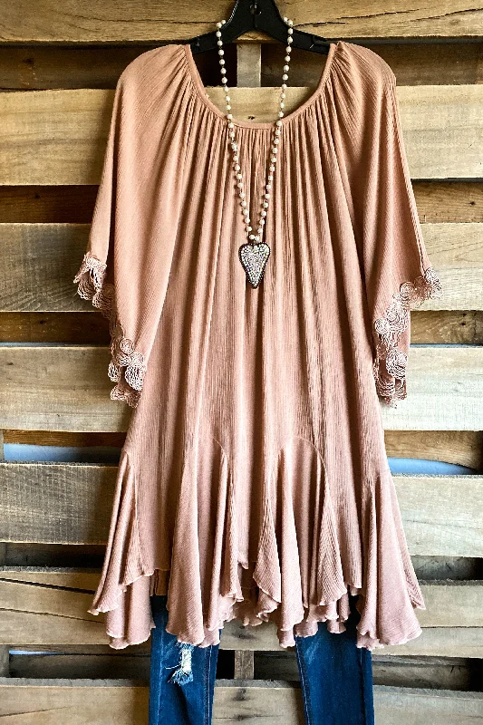 AHB EXCLUSIVE: Elegant Vibes Tunic - Sand