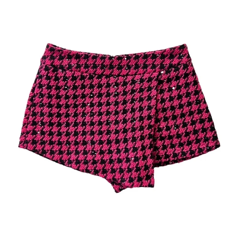 Kelly Houndstooth Skort In Pink/black