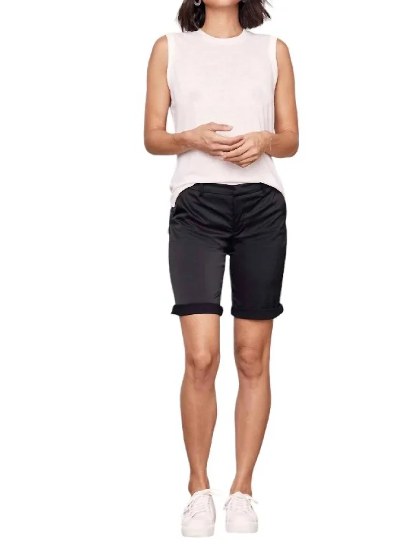 Stevie Bermuda Short In Black